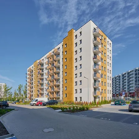 Apartamento Fresh & Stylish In With Parking & Balcony By Renters *