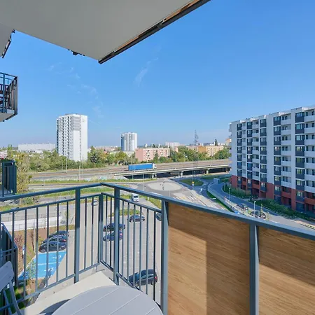 Apartamento Fresh & Stylish In With Parking & Balcony By Renters *