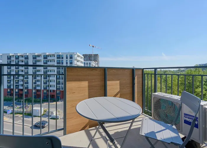 Apartmán Fresh & Stylish In With Parking & Balcony By Renters Poznaň