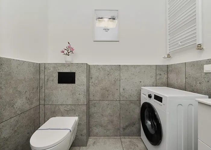 Fresh & Stylish In With Parking & Balcony By Renters * Poznaň