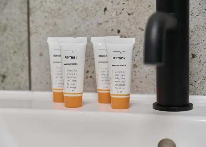 Fresh & Stylish In With Parking & Balcony By Renters Apartmán