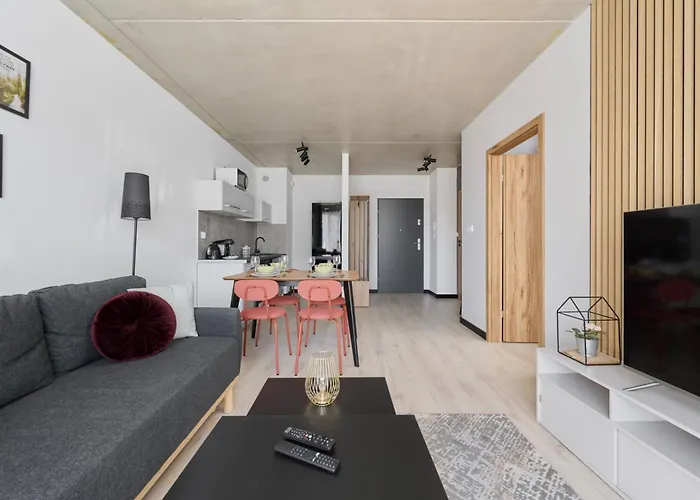 Fresh & Stylish In With Parking & Balcony By Renters * Poznaň