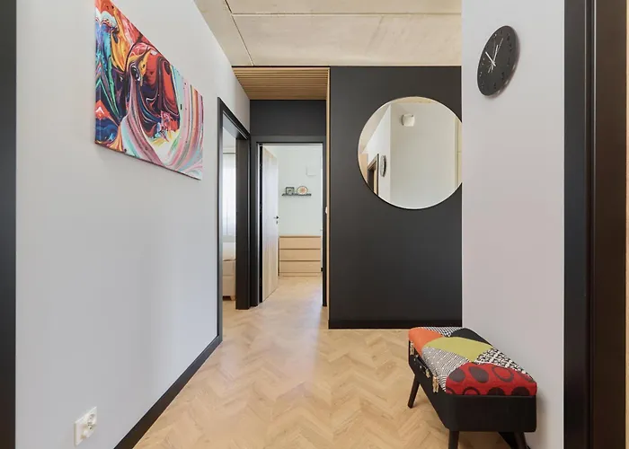 Fresh & Stylish In With Parking & Balcony By Renters Apartmán *