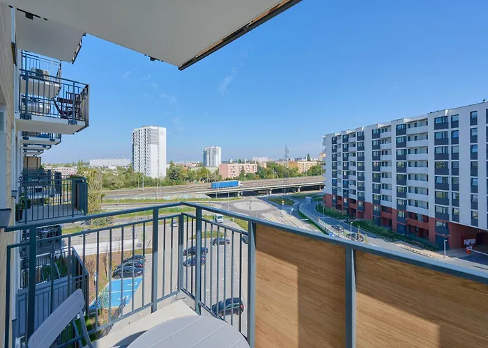 Apartmán Fresh & Stylish In With Parking & Balcony By Renters *