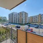 Apartment Fresh & Stylish In With Parking & Balcony By Renters *