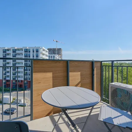Apartment Fresh & Stylish In With Parking & Balcony By Renters Poznan