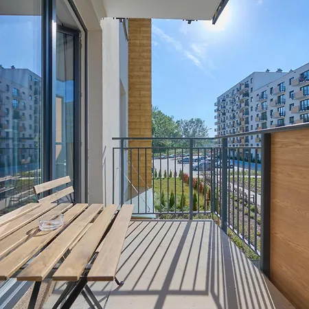 Fresh & Stylish In With Parking & Balcony By Renters Poznan