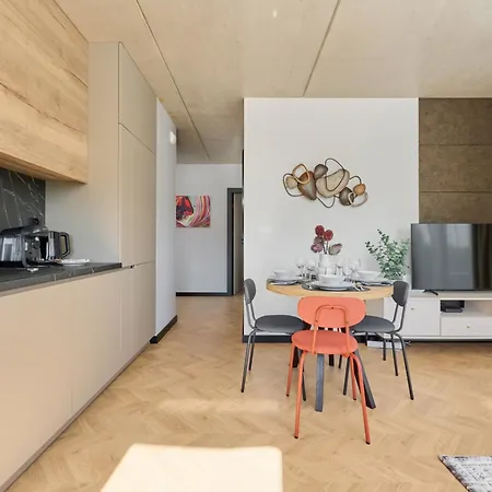 Lejlighed Fresh & Stylish In With Parking & Balcony By Renters Poznań