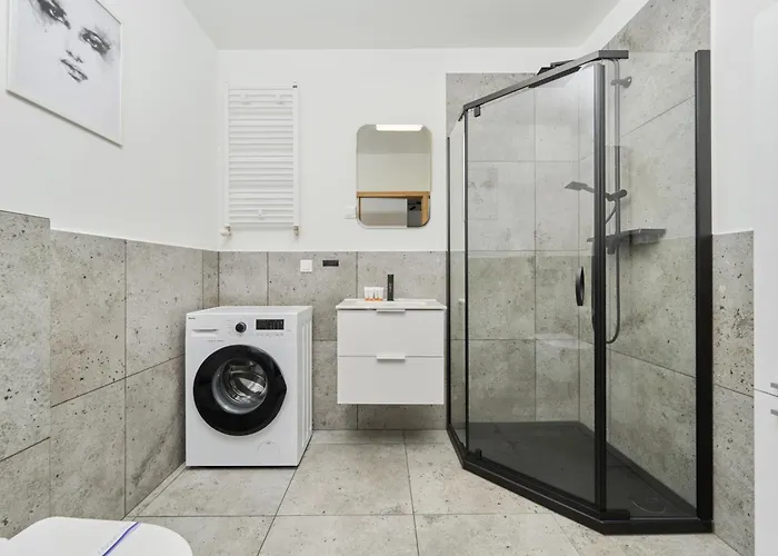 Fresh & Stylish In With Parking & Balcony By Renters Πόζναν