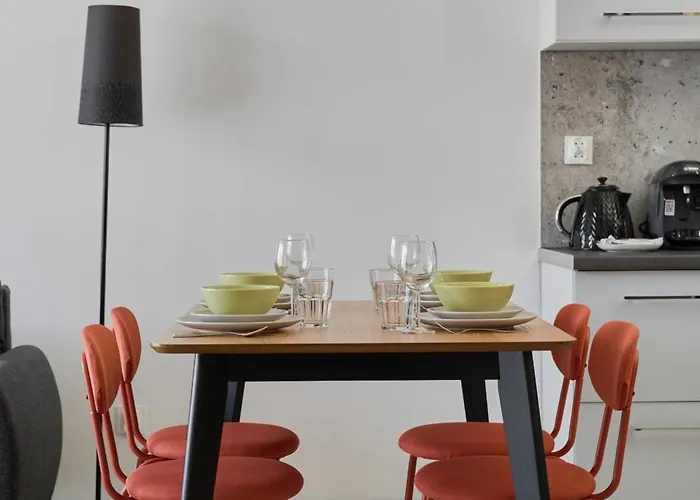 Διαμέρισμα Fresh & Stylish In With Parking & Balcony By Renters